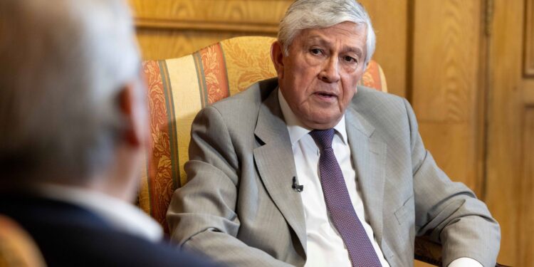 Sandoval planteó que definición de Sitio Prioritarios debe considerar “necesario resguardo de las actividades que realizan nuestros pobladores a lo largo de la región”