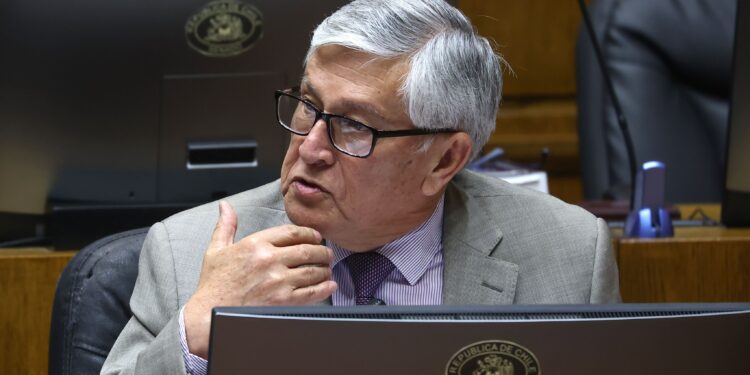 Senador Sandoval valora apoyo transversal a proyecto de Envejecimiento Positivo