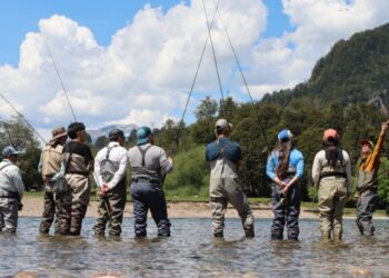 La Confluencia: Coyhaique fue epicentro de talleres de pesca con mosca y actividades de conservación de ríos