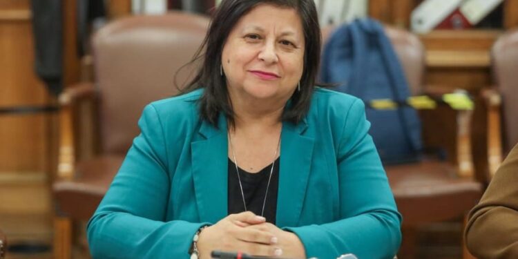 Diputada Raphael confirma aprobación de indicación que otorga asignación de zona a asistentes de la educación