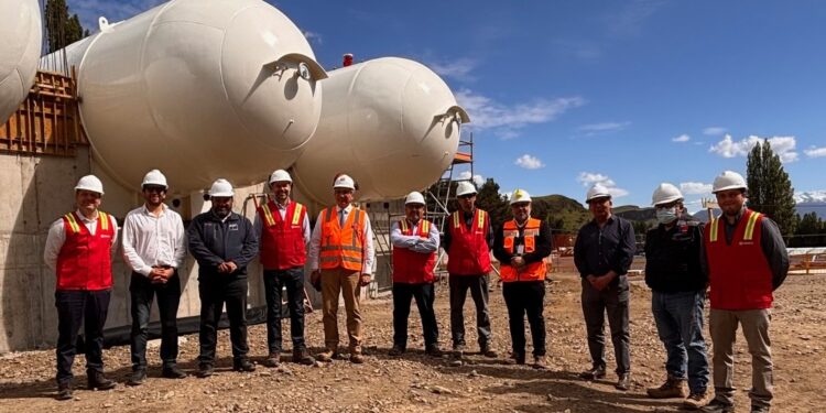 Gasco avanza en construcción de planta de gas licuado y generación eléctrica en Coyhaique
