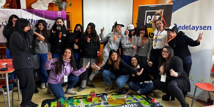 Programa STEMos Inspiradas promueve vocaciones científicas en niñas de Coyhaique y Balmaceda