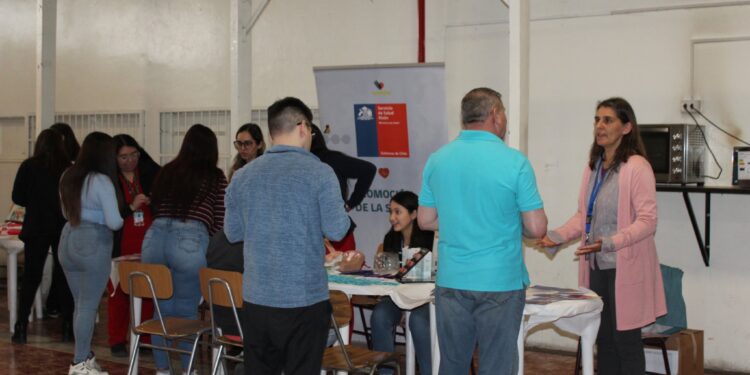 Realizan Feria de Salud en el Centro Penitenciario de Coyhaique para fortalecer atención a mujeres privadas de libertad