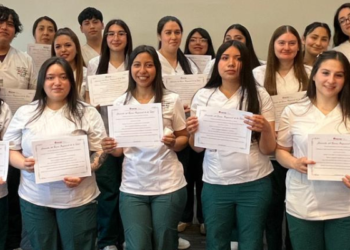 Estudiantes de INACAP Coyhaique inician práctica profesional con ceremonia de investidura