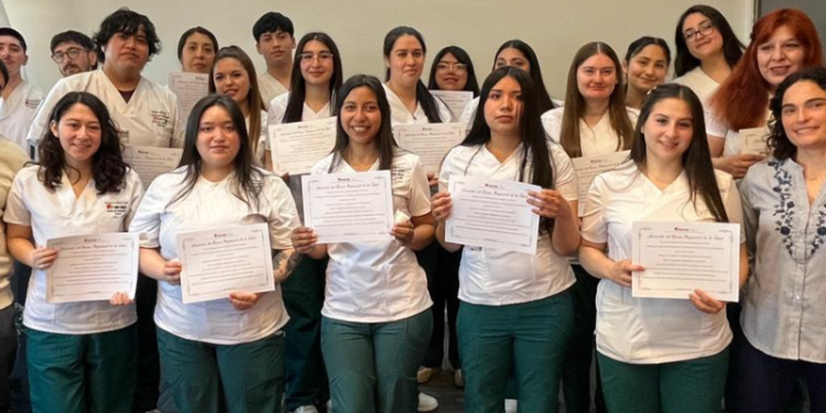 Estudiantes de INACAP Coyhaique inician práctica profesional con ceremonia de investidura