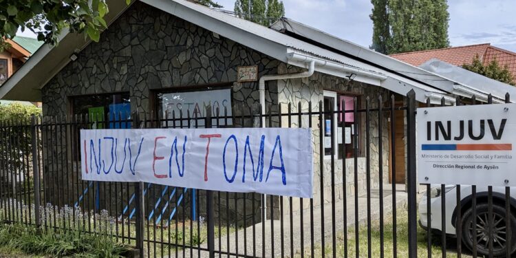 Funcionarios del INJUV inician toma nacional por falta de respuestas y recortes presupuestario