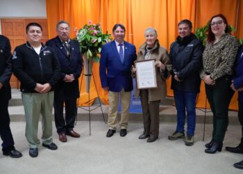 Berenice Gillibrand Mellado recibe oficialmente el reconocimiento de Hija Ilustre de Aysén