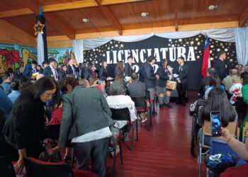 Liceo de Villa Mañihuales celebró la Licenciatura 2025 de sus cuartos medios