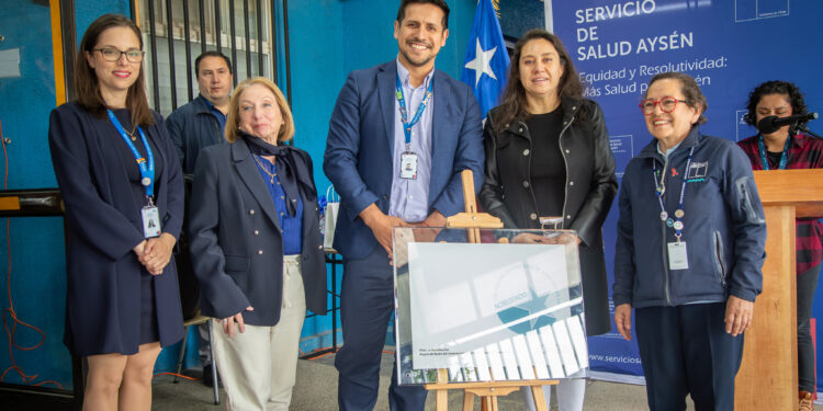 CESFAM Víctor Domingo Silva recibe acreditación en Atención Primaria