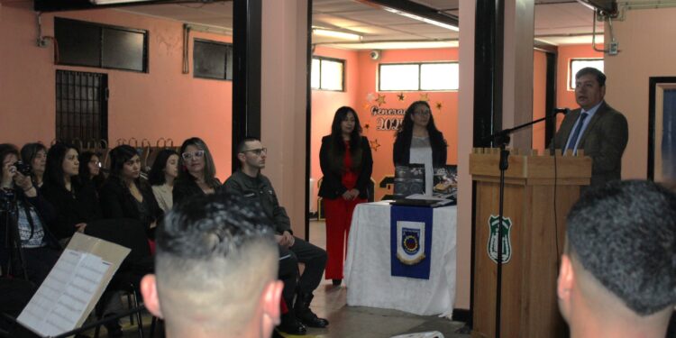 Diez estudiantes del Liceo Politécnico reciben su licencia de enseñanza media al interior del CDP de Puerto Aysén