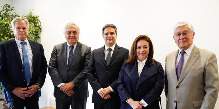 Senadores Órdenes y Sandoval lograron aprobar el Proyecto de Ley de Sistemas Medianos en la Comisión de Energía