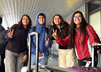 Vuelo gratuito de la FACh permitió el retorno de cerca de cien estudiantes a la Región de Aysén