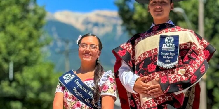 Carabineros de Coyhaique representarán a Aysén en el Campeonato Nacional de Cueca en Salamanca
