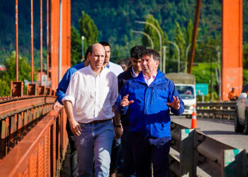 Futuro ministro de Obras Públicas compromete apoyo prioritario para reparación del puente Presidente Ibáñez