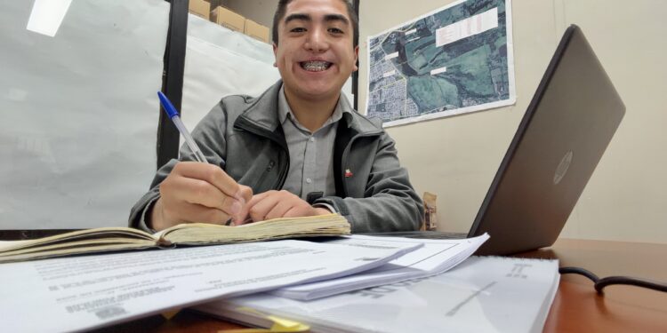 Derecho a Réplica: Concejal Sebastián Vera responde a cuestionamientos por su inasistencia a sesión de Concejo
