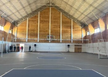 Inauguran renovado gimnasio de la Escuela Nieves del Sur en Coyhaique con inversión de $407 millones