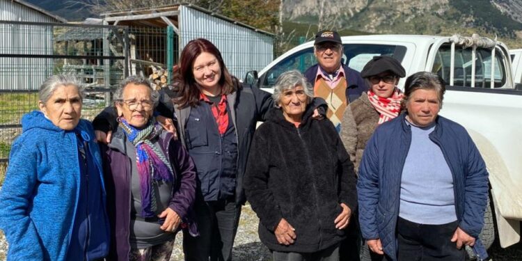 INDAP entrega capital de trabajo a agricultores para enfrentar invierno en sectores rurales de Coyhaique