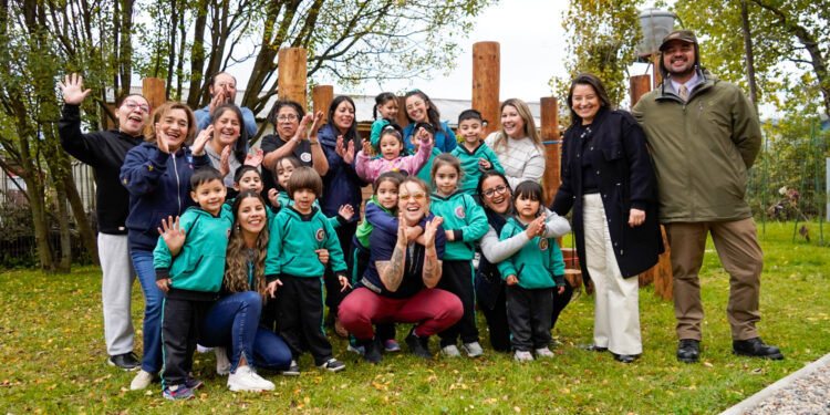 Mejoran espacios de recreación en Escuela Gabriela Mistral de Puerto Aysén