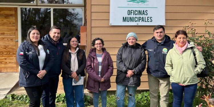 Minvu anuncia la relocalización urgente de familias por el hundimiento de sus casas en Bahía Murta