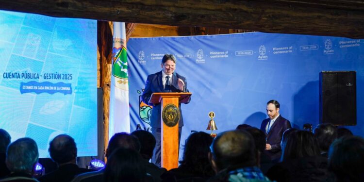 Aysén descentraliza su cuenta pública en Villa Mañihuales y exhibe millonaria inversión tras superar crisis financiera