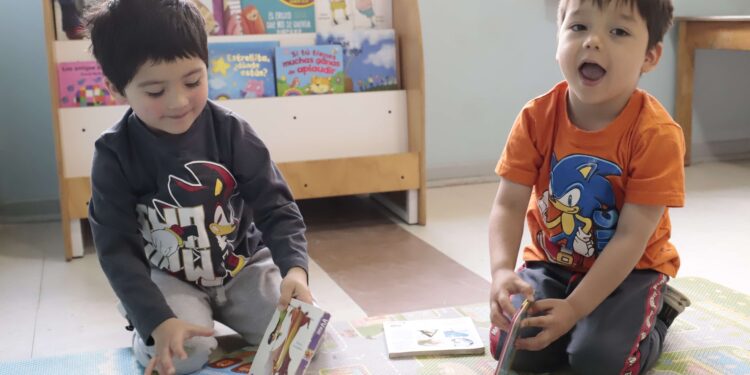 Fundación Integra llama a las familias de Aysén a transformar la lectura infantil en un espacio de conexión emocional