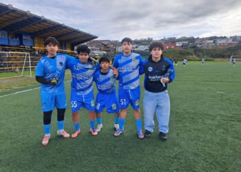 Jóvenes de Melinka destacan en encuentro deportivo en Chiloé y proyectan nuevas oportunidades