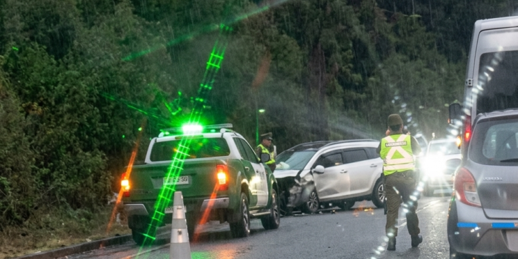 Accidente de tránsito deja una persona fallecida y dos lesionados en Puerto Cisnes