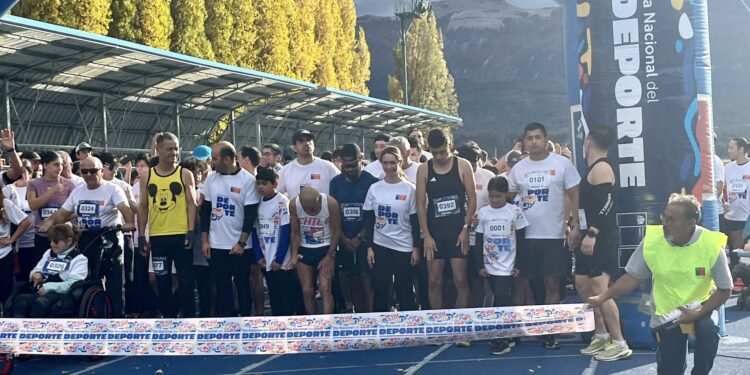 Más de 600 personas participaron en corrida del Día del Deporte en Coyhaique