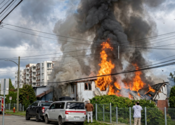 Incendio destruye vivienda en sector céntrico de Coyhaique