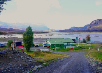 Campos de Hielo Sur: Ciencia y turismo local se unen para descifrar el futuro de los glaciares en Capitán Prat
