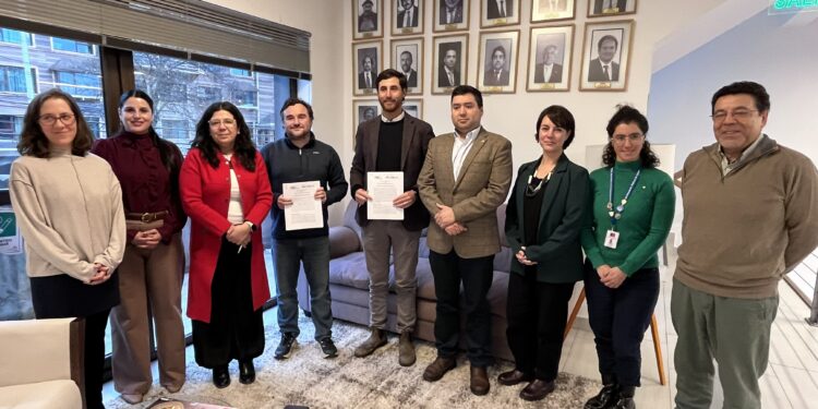 Cámara Chilena de la Construcción renueva convenio con liceos técnicos de Aysén para fortalecer formación de estudiantes