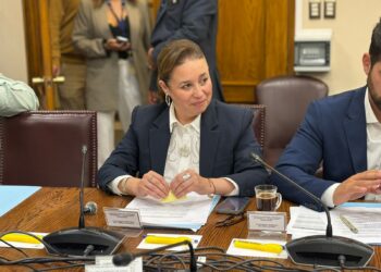 Promulgan Ley Integral de las Personas Mayores y fortalecen protección de sus derechos