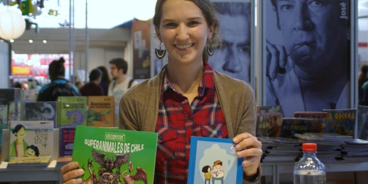 Josefina Hepp compartió en Coyhaique su experiencia en ciencia y escritura