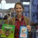 Josefina Hepp compartió en Coyhaique su experiencia en ciencia y escritura