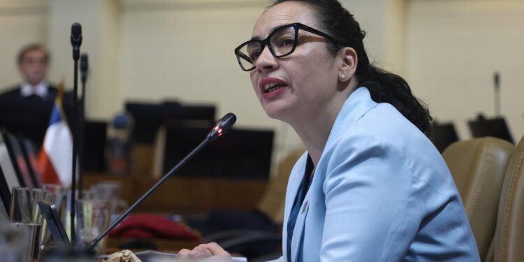 Macías tras aprobación en la Cámara de la «ley de los superricos»: «Chile será un país aún más desigual»