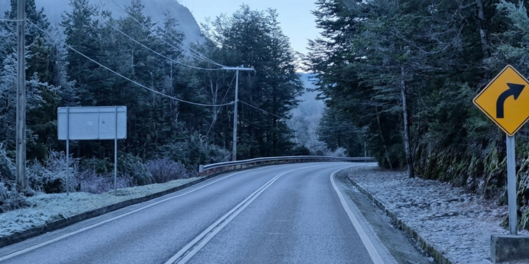 Alerta por heladas moderadas a intensas en Aysén: temperaturas podrían descender hasta los -12 °C