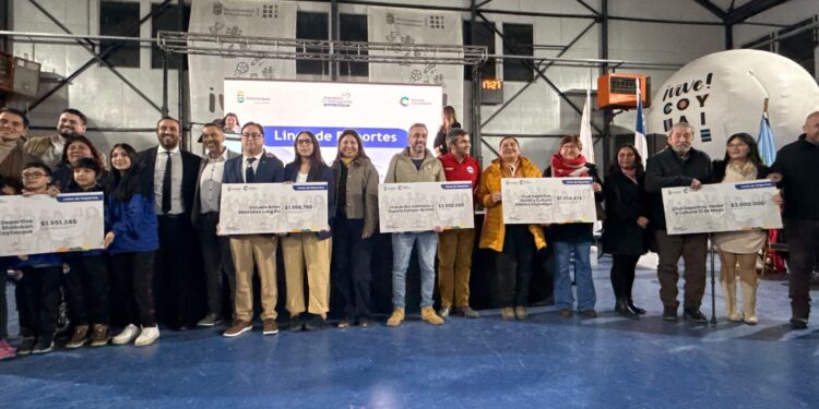 Municipalidad de Coyhaique distribuye $290 millones para proyectos de organizaciones sociales