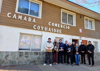 Autoridades y Cámaras de Comercio coordinan agenda para fortalecer a las pymes en Aysén