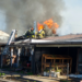 Incendio destruye dos viviendas y un local comercial en Puerto Aysén