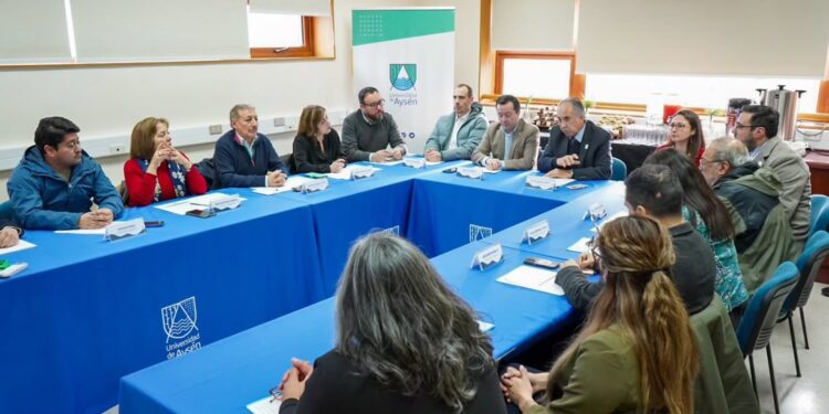 Universidad de Aysén presenta hoja de ruta 2026-2030 y avanza proyecto de nuevo campus