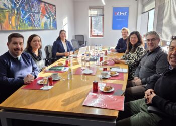 Seremi de Vivienda presenta hoja de ruta habitacional y urbana 2026-2030 a la CChC Coyhaique