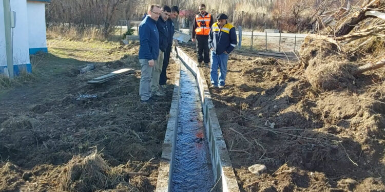 Obras de revestimiento de canales en Río Ibáñez alcanzan 80% de avance y beneficiarán a 56 regantes