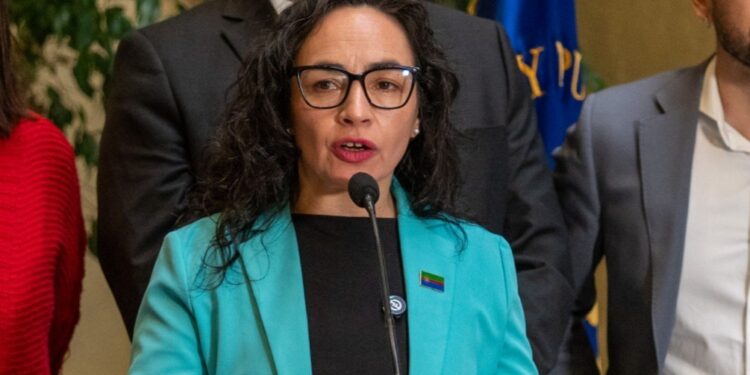 Macías pide abrir debate sobre la organización territorial de Aysén y escuchar a las comunidades