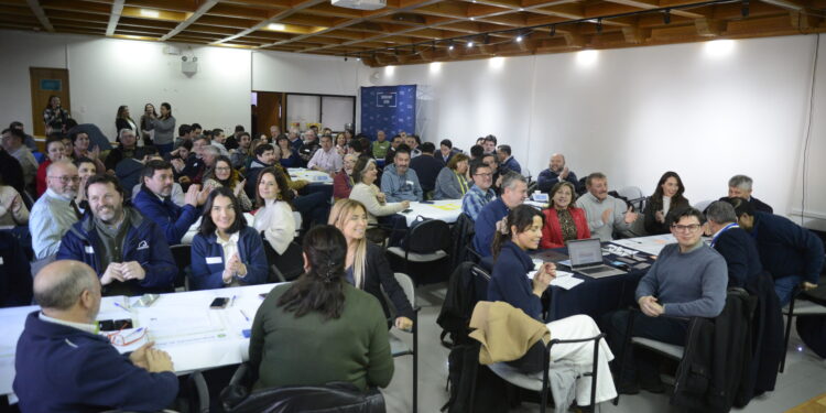 Aysén recoge propuestas para simplificar trámites y mejorar la atención de los servicios públicos