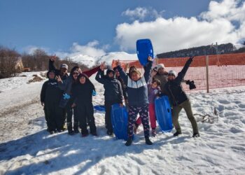Niños y familias de población Los Ciervos de Coyhaique visitaron El Fraile
