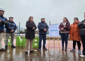 Minvu y municipio reasignan recursos para reactivar obras de mejoramiento en plaza Constantino Kalstrom de Puerto Aysén