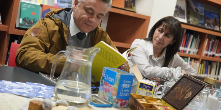 El escritor Sebastián Cisneros reflexiona en Coyhaique sobre la literatura del afuerino en la Patagonia