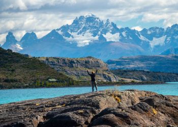 Chile Chico acoge una cumbre binacional para articular el turismo con la Patagonia argentina
