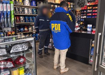La PDI fiscaliza a más de 150 personas en Coyhaique y Aysén y denuncia a tres extranjeros