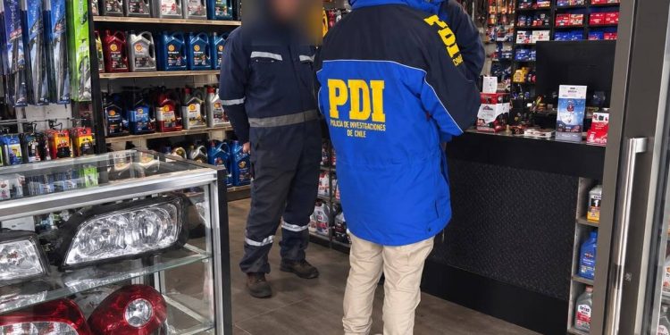 La PDI fiscaliza a más de 150 personas en Coyhaique y Aysén y denuncia a tres extranjeros